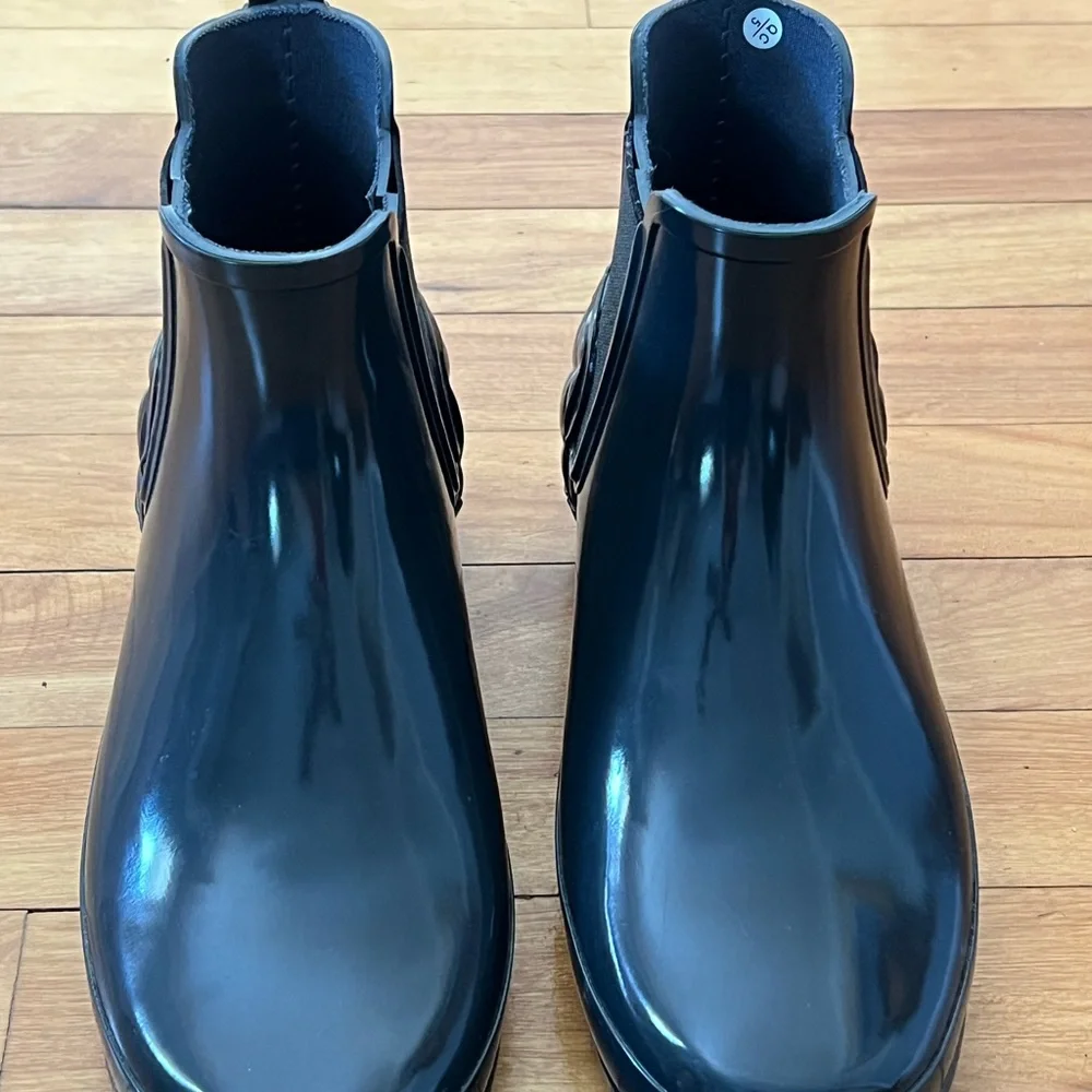 Hunter Black Quilted Ankle Boots NWOT Sz8 - Picture 2 of 7